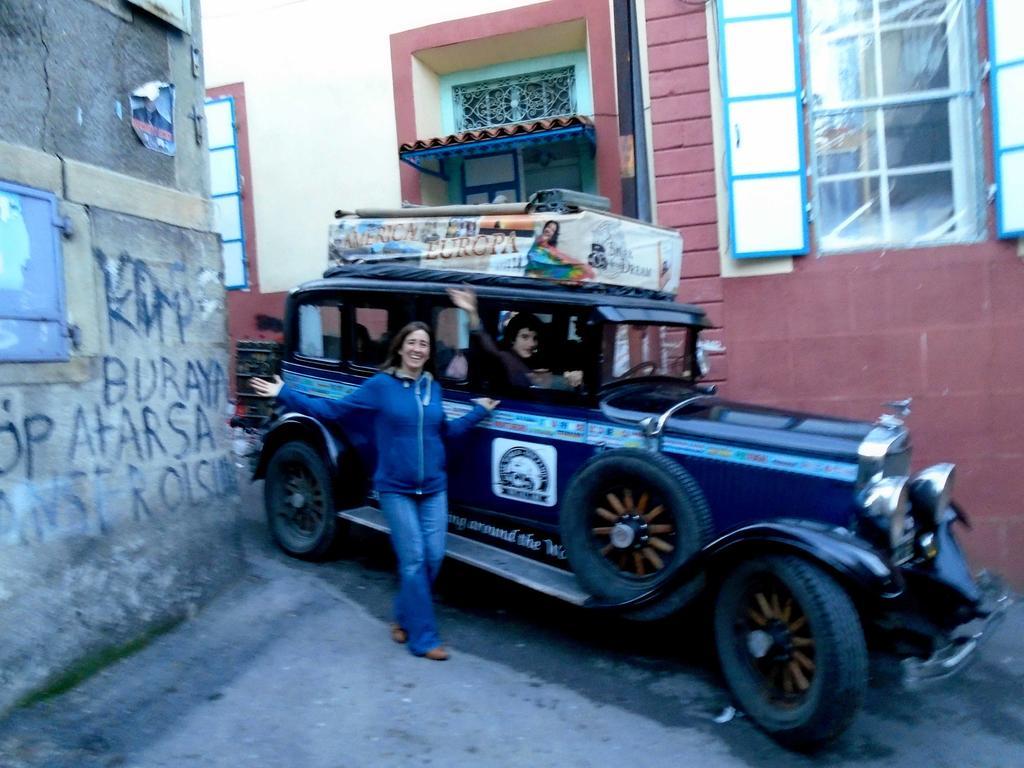 Lotus Garden Hostel İzmir Extérieur photo